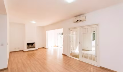 Casa em condomínio fechado com 3 quartos para alugar na Avenida Coronel Marcos, 483, Tristeza, Porto Alegre, 191 m2 por R$ 5.900