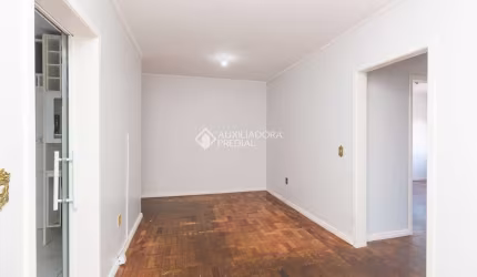Apartamento com 2 quartos para alugar na Rua Sorocaba, 14, Passo da Areia, Porto Alegre, 65 m2 por R$ 2.300