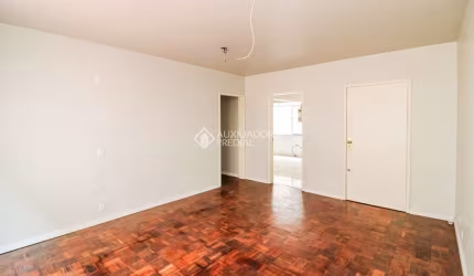 Apartamento com 3 quartos para alugar na Avenida Cristóvão Colombo, 1118, Floresta, Porto Alegre, 100 m2 por R$ 2.200