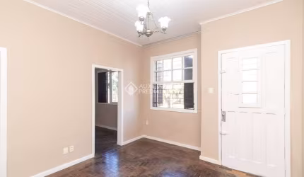 Casa em condomínio fechado com 2 quartos para alugar na Avenida Bahia, 287, Navegantes, Porto Alegre, 90 m2 por R$ 3.500