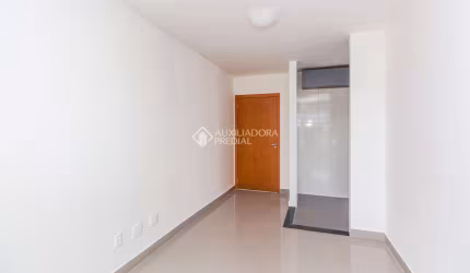 Apartamento com 2 quartos para alugar na Avenida Baltazar de Oliveira Garcia, 2426, Costa e Silva, Porto Alegre, 44 m2 por R$ 1.700