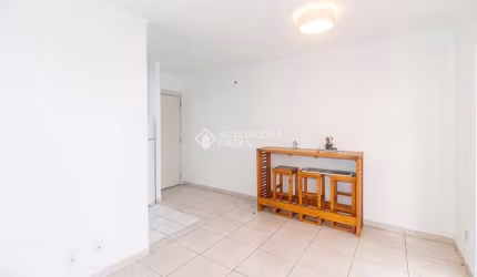 Apartamento com 2 quartos para alugar na Avenida José Aloísio Filho, 411, Humaitá, Porto Alegre, 53 m2 por R$ 1.650