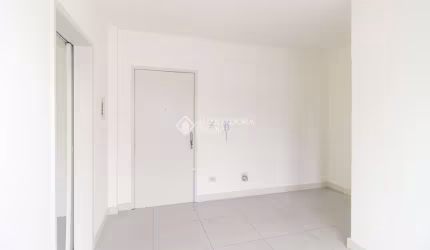 Apartamento com 1 quarto para alugar na Rua Diomário Moojen, 90, Cristal, Porto Alegre, 37 m2 por R$ 1.150