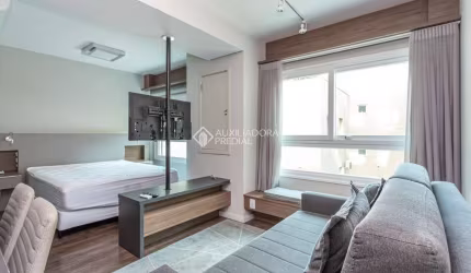 Loft com 1 quarto para alugar na Rua Mostardeiro, 488, Rio Branco, Porto Alegre, 33 m2 por R$ 3.000