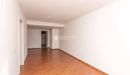 Apartamento com 2 quartos para alugar na Rua Santo Antônio, 407, Floresta, Porto Alegre, 79 m2 por R$ 2.500