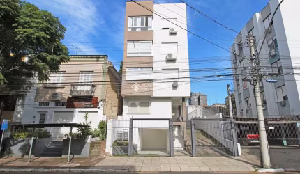 Apartamento com 1 quarto para alugar na Rua Eudoro Berlink, 921, Auxiliadora, Porto Alegre, 43 m2 por R$ 2.300