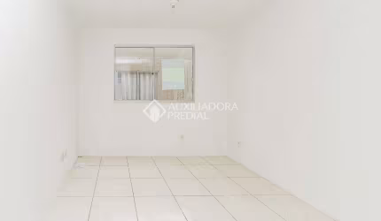 Apartamento com 2 quartos para alugar na Avenida Francisco Silveira Bitencourt, 1818, Sarandi, Porto Alegre, 41 m2 por R$ 800