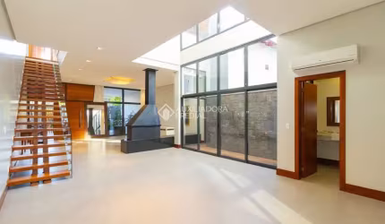 Casa em condomínio fechado com 4 quartos para alugar na Rua São Francisco de Assis, 360, Santo Antônio, Porto Alegre, 370 m2 por R$ 8.000