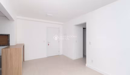 Apartamento com 3 quartos para alugar na Rua Joaquim Cruz, 300, Santo Antônio, Porto Alegre, 69 m2 por R$ 2.500