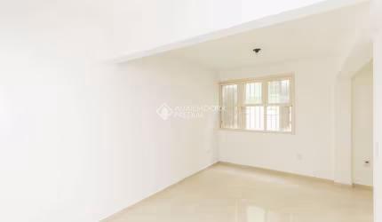 Apartamento com 1 quarto para alugar na Rua Teixeira de Freitas, 860, Santo Antônio, Porto Alegre, 26 m2 por R$ 1.100