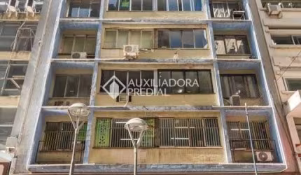 Sala comercial para alugar na Rua dos Andradas, 1251, Centro Histórico, Porto Alegre, 49 m2 por R$ 400