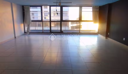 Sala comercial para alugar na Rua dos Andradas, 1248, Centro Histórico, Porto Alegre, 102 m2 por R$ 2.300
