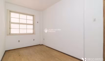 Sala comercial para alugar na Rua dos Andradas, 1646, Centro Histórico, Porto Alegre, 65 m2 por R$ 690
