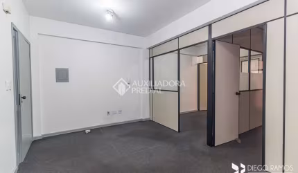 Sala comercial para alugar na Rua Coronel Fernando Machado, 981, Centro Histórico, Porto Alegre, 50 m2 por R$ 1.000