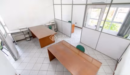 Sala comercial para alugar na Avenida Pernambuco, 1328, Navegantes, Porto Alegre, 41 m2 por R$ 1.650