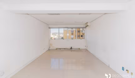 Sala comercial para alugar na Avenida Bento Gonçalves, 1403, Partenon, Porto Alegre, 45 m2 por R$ 800
