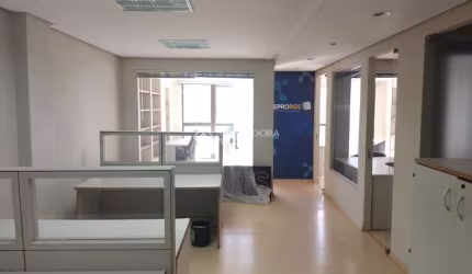 Sala comercial para alugar na Rua Felipe Camarão, 690, Rio Branco, Porto Alegre, 271 m2 por R$ 3.800