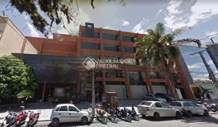 Sala comercial para alugar na Avenida Pernambuco, 1519, Navegantes, Porto Alegre, 958 m2 por R$ 38.320