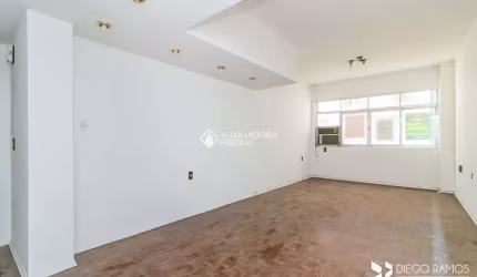 Sala comercial para alugar na Rua General Andrade Neves, 100, Centro Histórico, Porto Alegre, 34 m2 por R$ 750