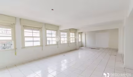 Sala comercial para alugar na Praça Otávio Rocha, 179, Centro Histórico, Porto Alegre, 102 m2 por R$ 2.100