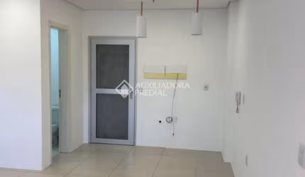 Sala comercial para alugar na Avenida Ipiranga, 7464, Jardim Botânico, Porto Alegre, 36 m2 por R$ 2.000