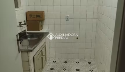 Sala comercial para alugar na Rua General Andrade Neves, 155, Centro Histórico, Porto Alegre, 43 m2 por R$ 1.000