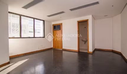 Sala comercial para alugar na Avenida Carlos Gomes, 328, Auxiliadora, Porto Alegre, 35 m2 por R$ 2.086