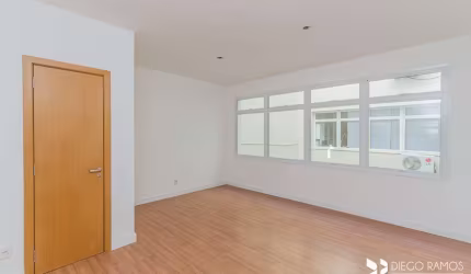 Sala comercial para alugar na Avenida Alegrete, 422, Petrópolis, Porto Alegre, 26 m2 por R$ 650