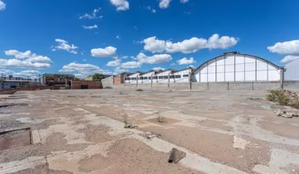 Terreno comercial para alugar na Rua Aurora, 695, Centro, Canoas, 9500 m2 por R$ 35.000