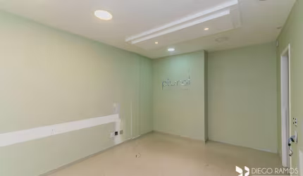 Sala comercial para alugar na Avenida Francisco Trein, 525, Cristo Redentor, Porto Alegre, 54 m2 por R$ 2.503