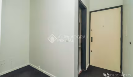 Sala comercial para alugar na Rua Bento Figueiredo, 71, Rio Branco, Porto Alegre, 30 m2 por R$ 760