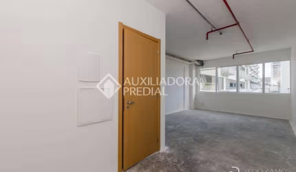 Sala comercial para alugar na Rua Gomes Jardim, 201, Santana, Porto Alegre, 36 m2 por R$ 2.000