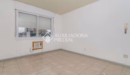 Sala comercial para alugar na Rua Bezerra de Menezes, 87, Passo da Areia, Porto Alegre, 23 m2 por R$ 580
