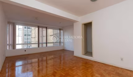 Sala comercial para alugar na Rua Vigário José Inácio, 399, Centro Histórico, Porto Alegre, 39 m2 por R$ 600