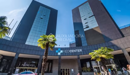 Sala comercial para alugar na Avenida Soledade, 569, Três Figueiras, Porto Alegre, 43 m2 por R$ 2.675