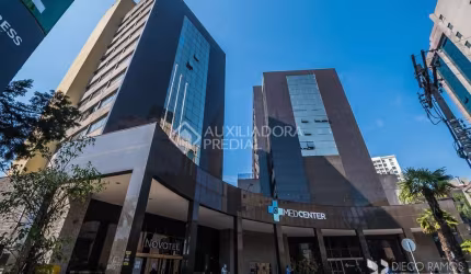 Sala comercial para alugar na Avenida Soledade, 569, Três Figueiras, Porto Alegre, 84 m2 por R$ 5.714