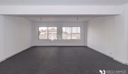 Sala comercial para alugar na Rua Doutor Flores, 98, Centro Histórico, Porto Alegre, 72 m2 por R$ 400