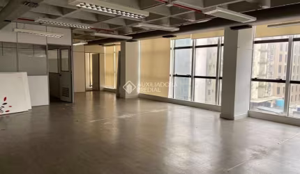 Ponto comercial para alugar na Rua dos Andradas, 1001, Centro Histórico, Porto Alegre, 455 m2 por R$ 7.000