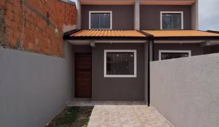 Casa com 2 quartos à venda no Campo de Santana, Curitiba  por R$ 345.000