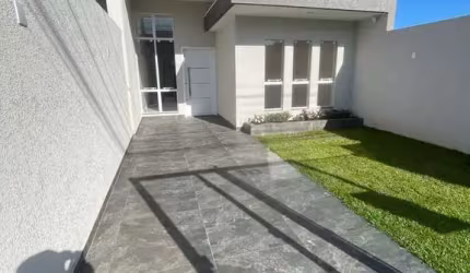 Casa com 3 quartos à venda no Eucaliptos, Fazenda Rio Grande  por R$ 700.000