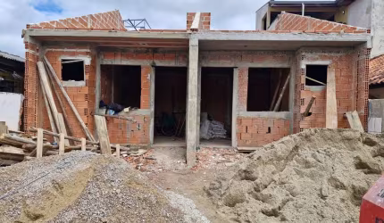Casa com 2 quartos à venda no Tatuquara, Curitiba  por R$ 270.000