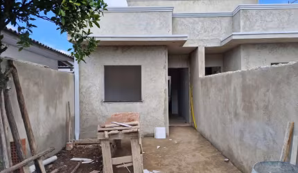 Casa com 2 quartos à venda na Rua Milton Carlos, 35, Tatuquara, Curitiba por R$ 300.000