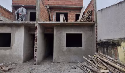 Casa com 3 quartos à venda no Tatuquara, Curitiba  por R$ 360.000