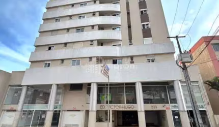 APARTAMENTO Á VENDA NO CENTRO - EDIFÍCIO VICTOR HUGO