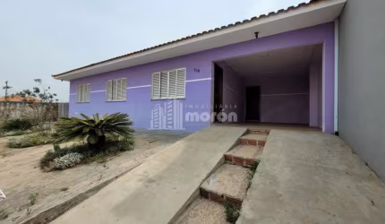CASA Á VENDA NO UVARANAS