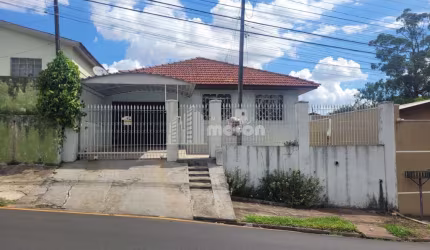 CASA Á VENDA NO ORFÃS