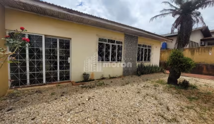 CASA Á VENDA NO ESTRELA