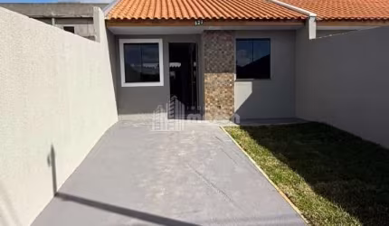 CASA Á VENDA NO UVARANAS / TERRALIZ