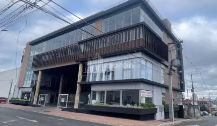 SALA COMERCIAL À VENDA OU LOCAÇÃO - HOT CENTER