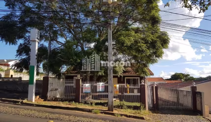 CASA À VENDA NO ESTRELA